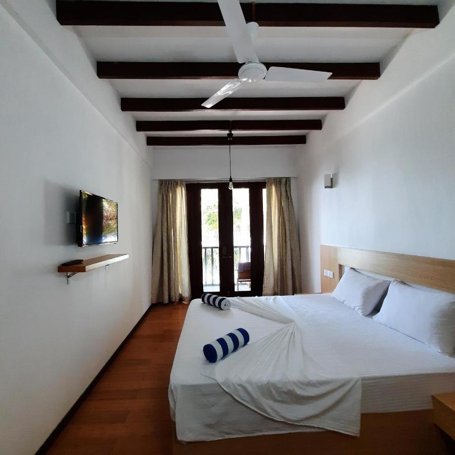 Thundi Sea View 3*
